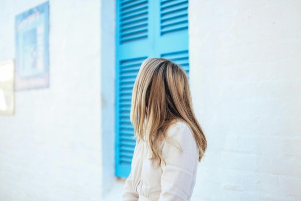 The definitive guide to stylishly wearing chunky knitwear during your weekend escape to the scottish highlands