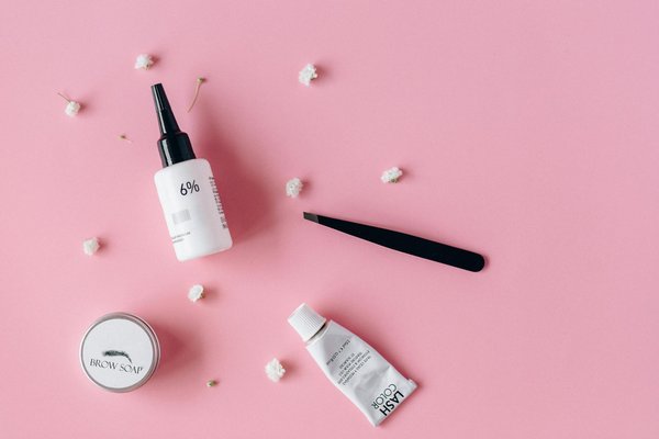 Transform your workplace wardrobe: trendy tips for adding scarves to achieve a chic uk look